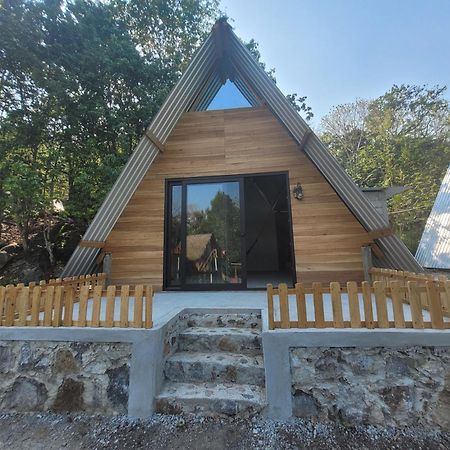 Pachamaya River Hostel Lanquín エクステリア 写真