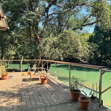 Pachamaya River Hostel Lanquín エクステリア 写真