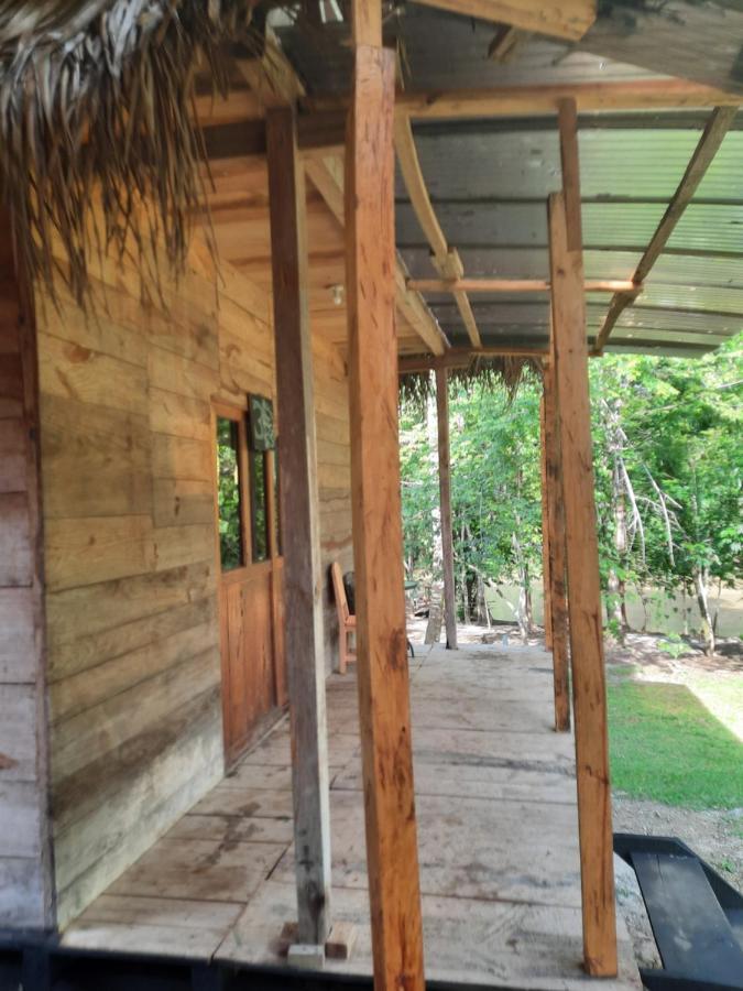Pachamaya River Hostel Lanquín エクステリア 写真
