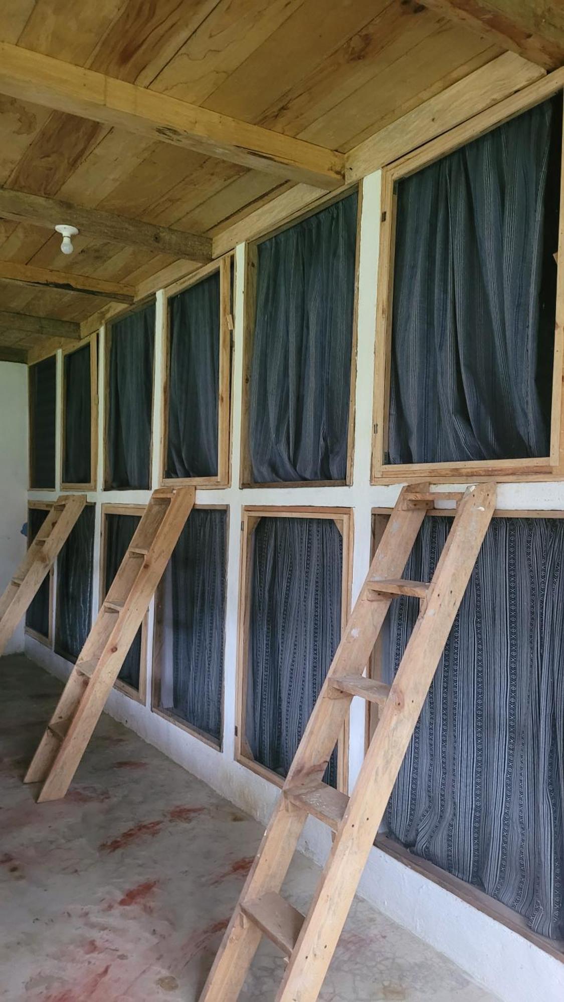 Pachamaya River Hostel Lanquín エクステリア 写真